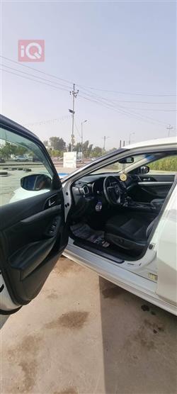 نيسان ماكسيما